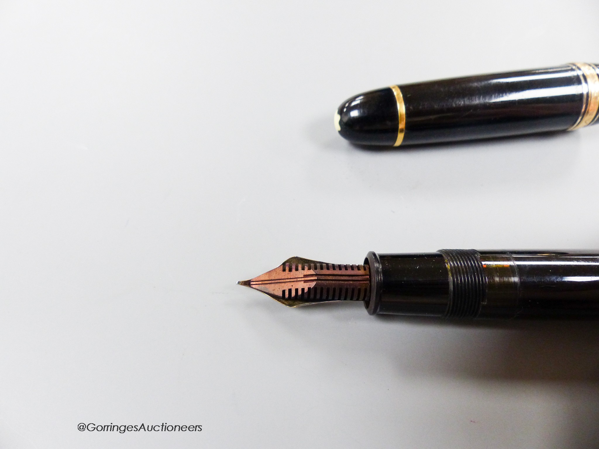 A Mont Blanc Meisterstuck fountain pen, 14cm